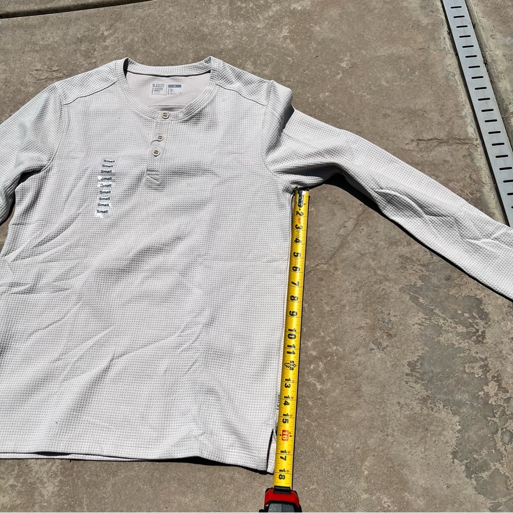 NWT 5.11 Tactical Long Sleeve Thermal Shirt For Men Beige Small